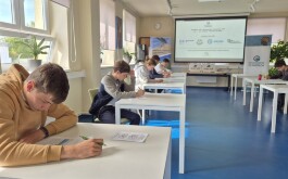 kfkpgilcw8_____fosilie