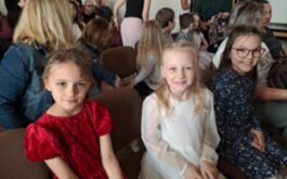 58j7rqvo6c_____1000024122