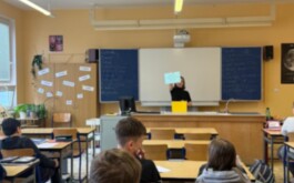 k647r18mia_____96132f8e-dca5-4cf0-880b-54e4f61073d3